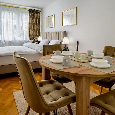 Rentplanet - Pereca Appartamento Breslavia